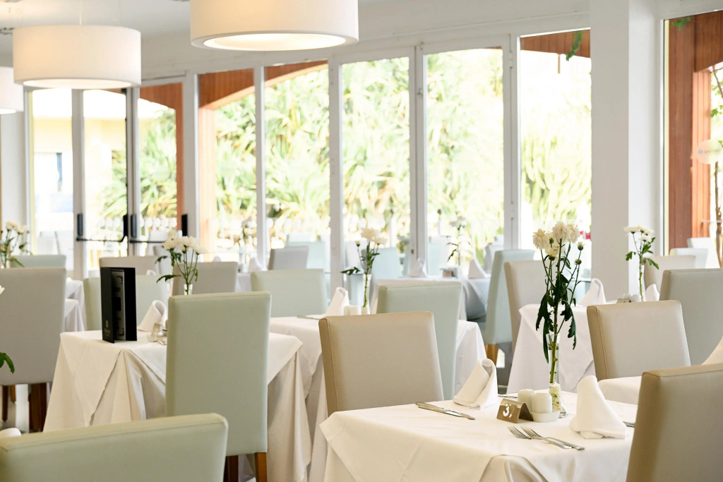 R2 Buganvilla Hotel & Spa