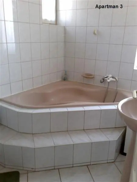 Marci Villa