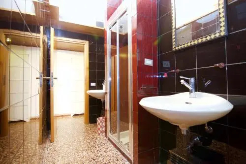 Formosa Glamour House