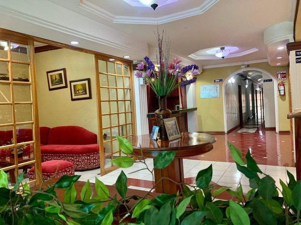 House Center