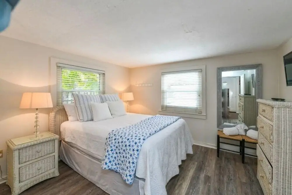 Avenue F #54471 - 1 Br Home