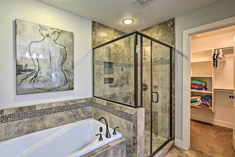 Edgewater Townhome ~ 7 Mi to Snowbasin Resort