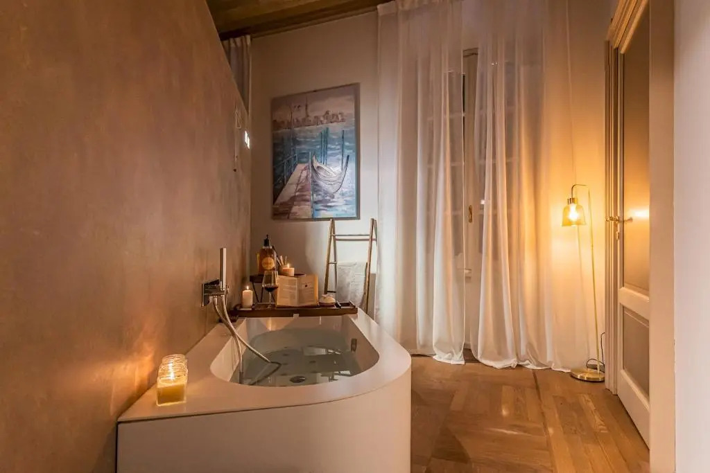 Rovelli 41 by Rent all Como