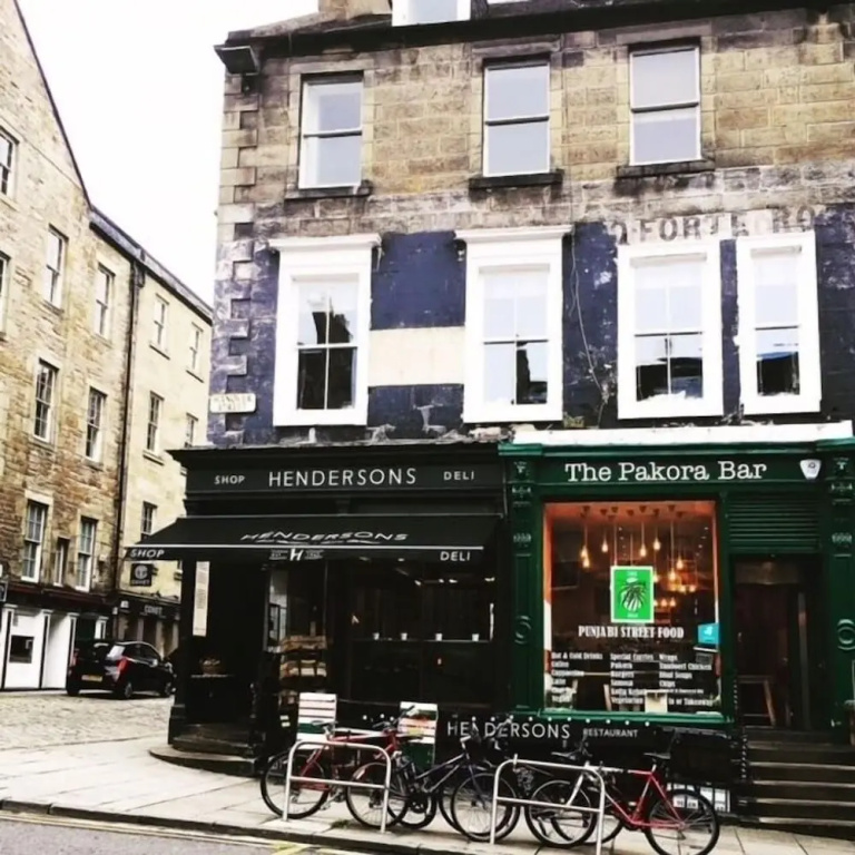Heart of Edinburgh City Flat