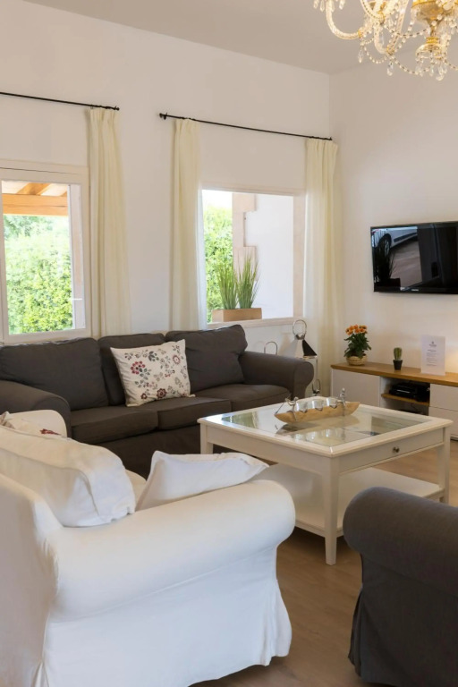 VILLA MESTRAL, reformada 2022