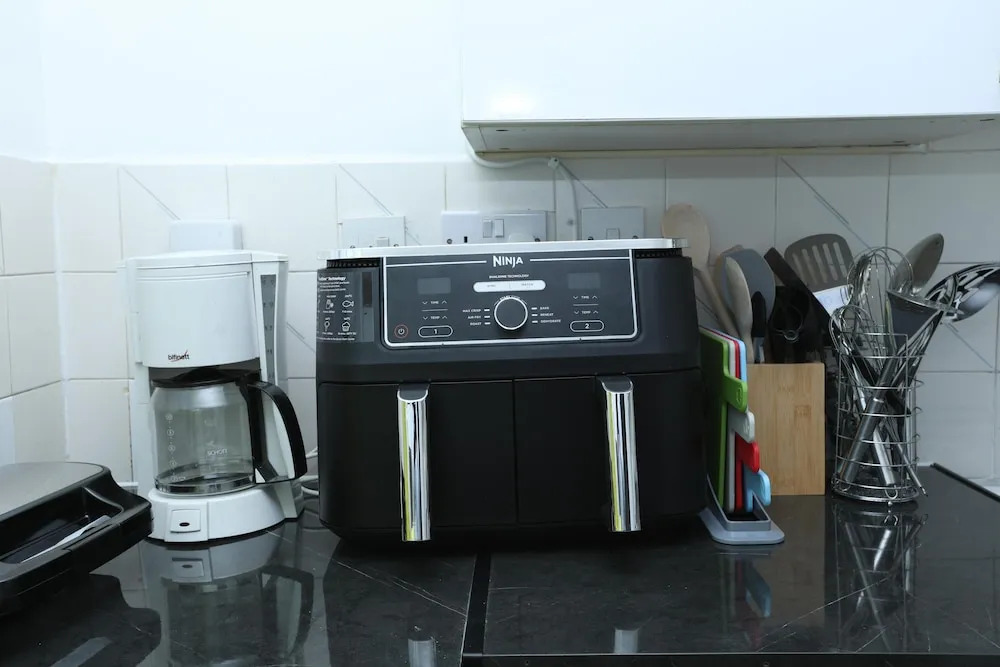 Beautiful 4-bed House in Erith