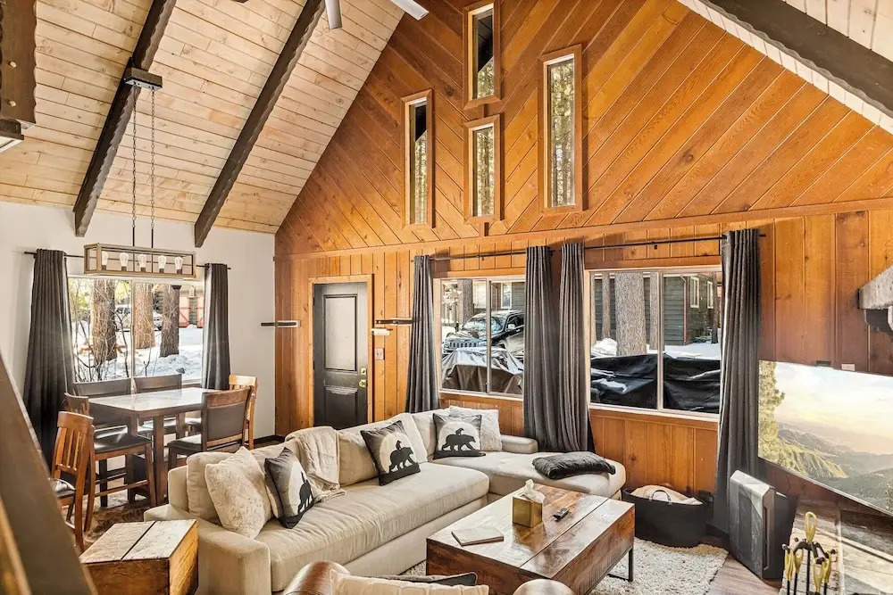 Backway Hideaway Close to the Village!