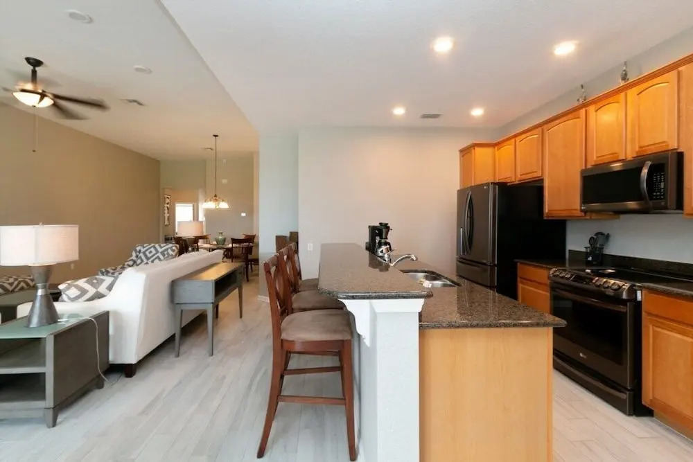 4 Bed / 4 Bath Villa on Windsor Hills Home