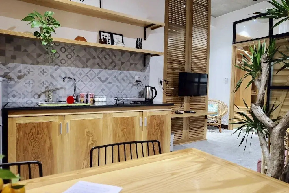 Uri House