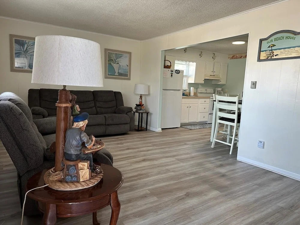 Bianchi 1 - Ocean City, Md 2 Bedroom Condo by RedAwning