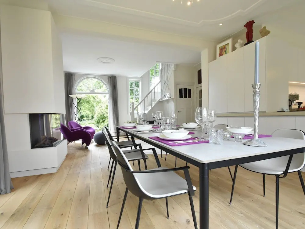 Stately Villa in Bergen near the Forest