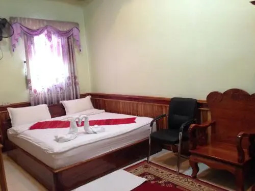 Amphon Hotel