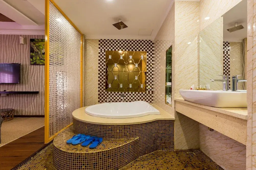 OYO 1108 Iboss Hotel