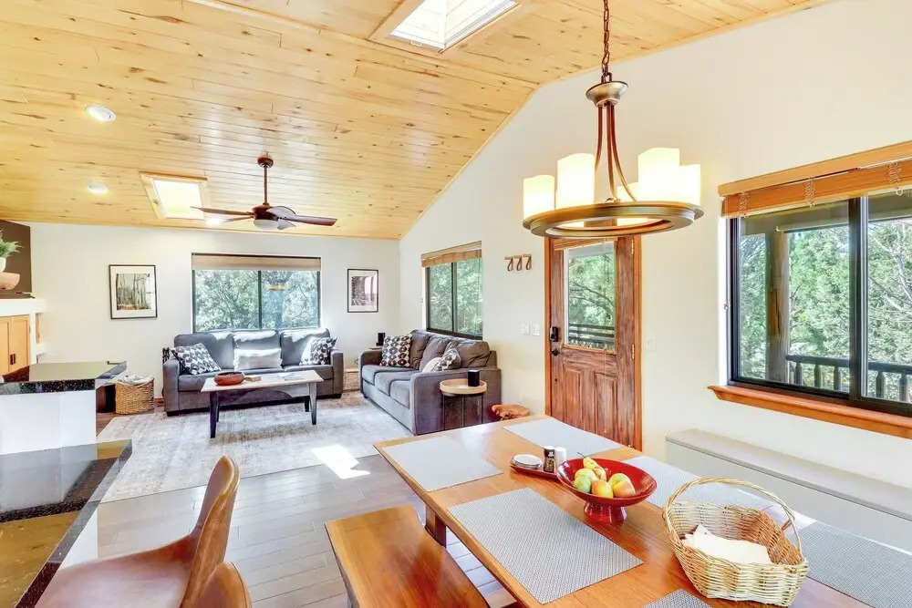 Large Yard, Patio + Gas Grill: Show Low Cabin
