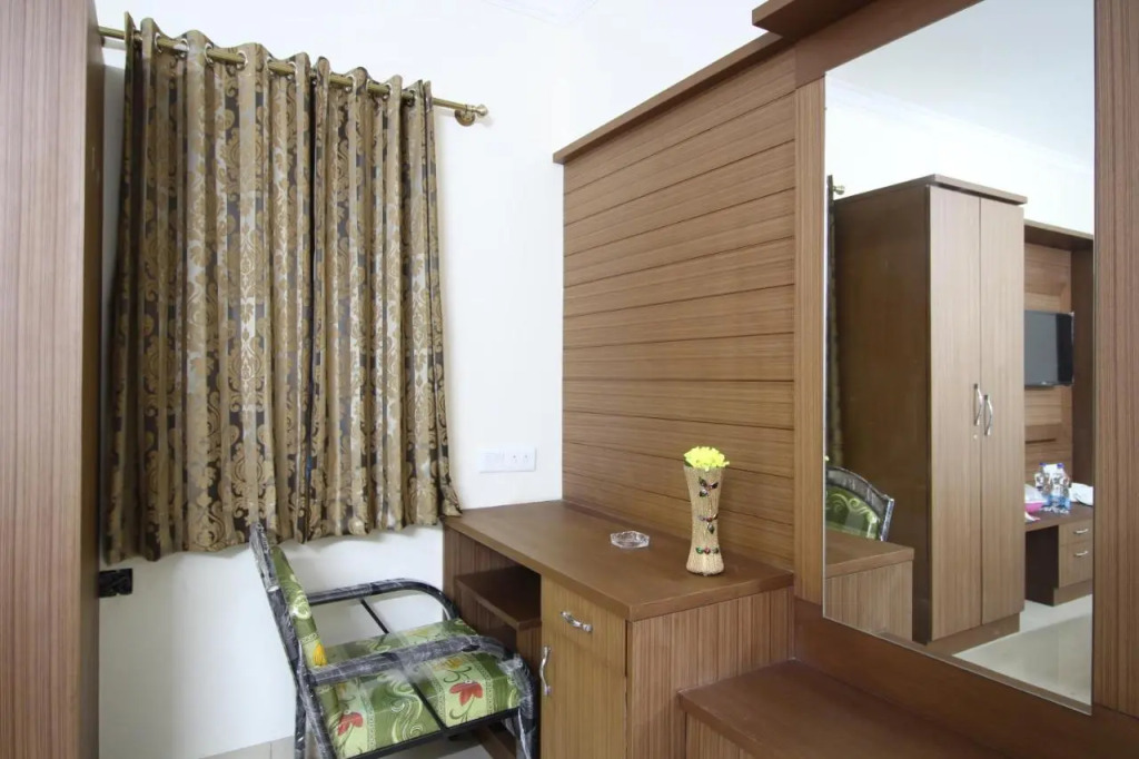 Hotel White Feather