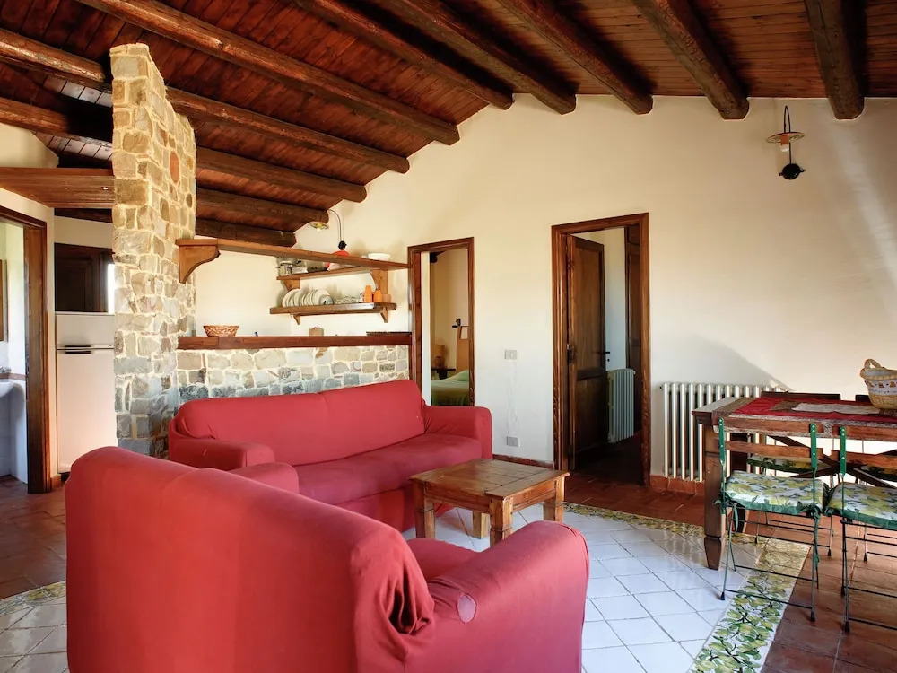 Beautiful Villa With Large Garden, Pool and Breathtaking Views
