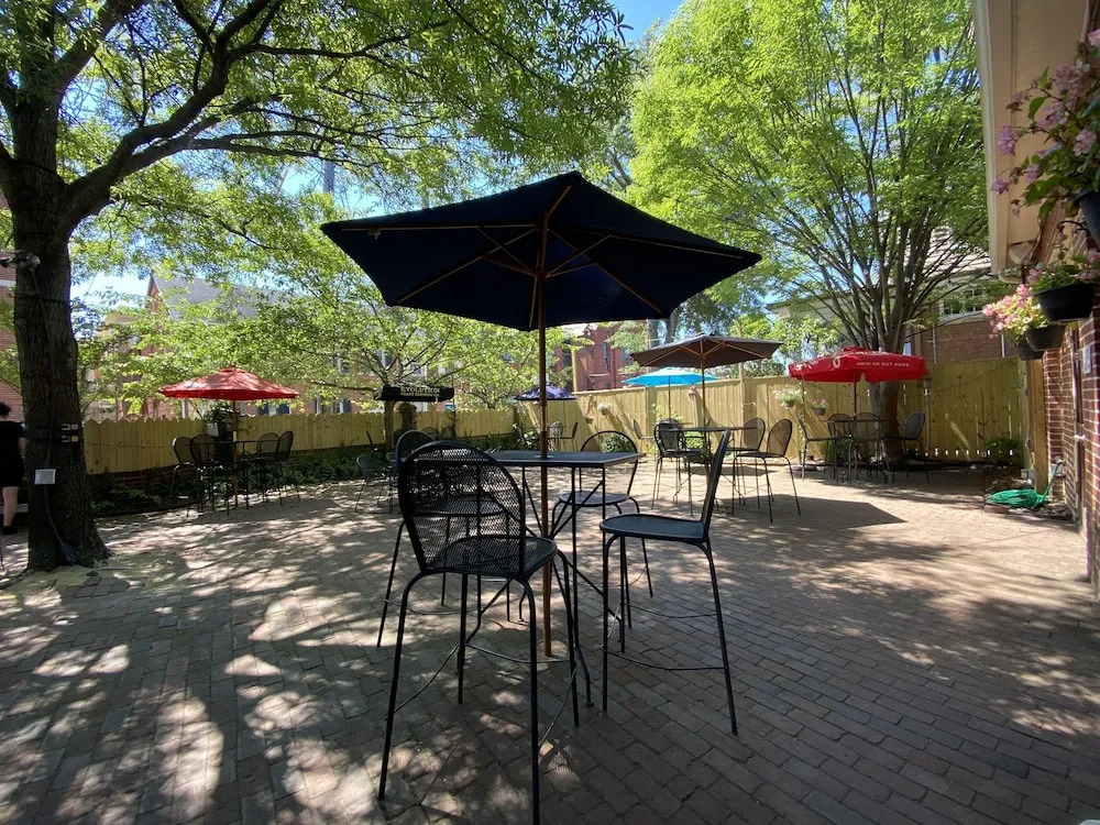 Reynolds Tavern