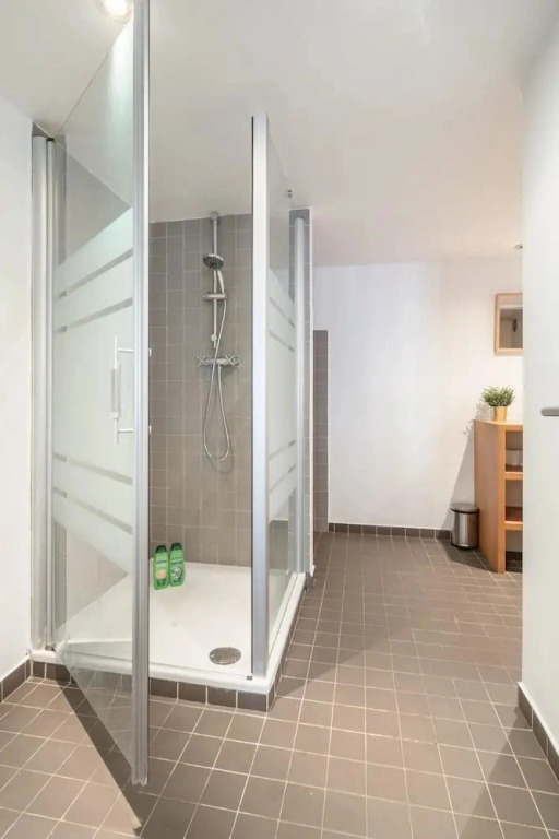 Spacious 11-person Stay in Antwerp