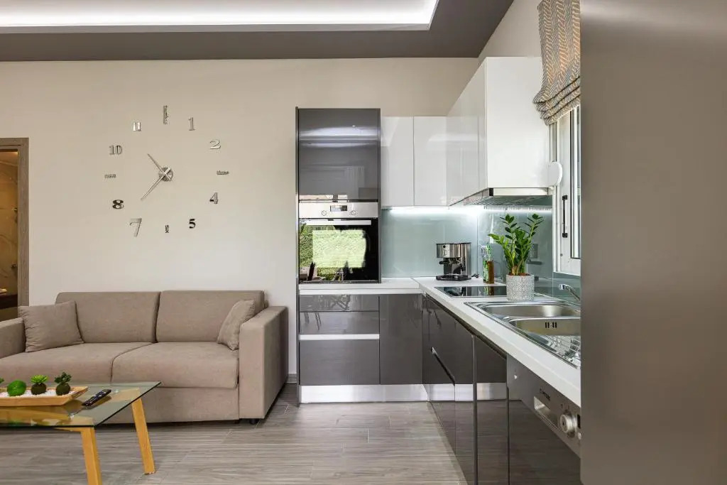 MariAndry Villa, Secluded Retreat with Pool, BBQ & HotTub, By ThinkVilla