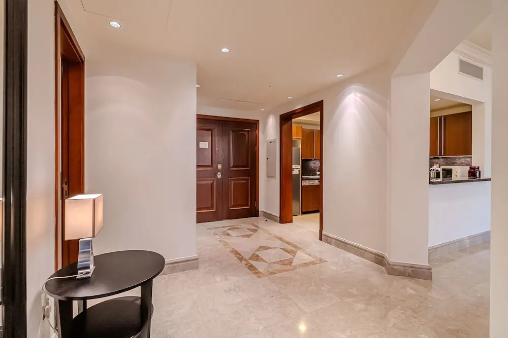 Fairmont South Residence 412