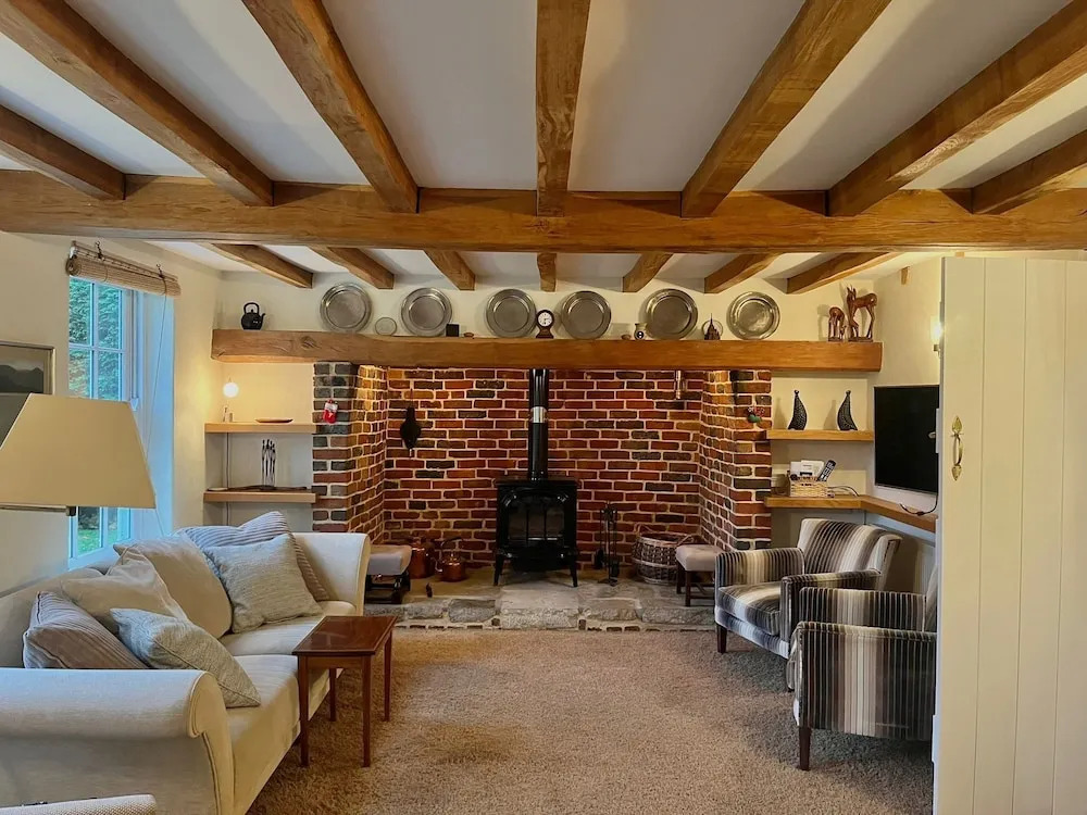 Luxury Brick and Flint House in Funtington