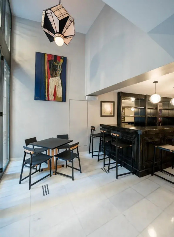 Fos DownTown Suites