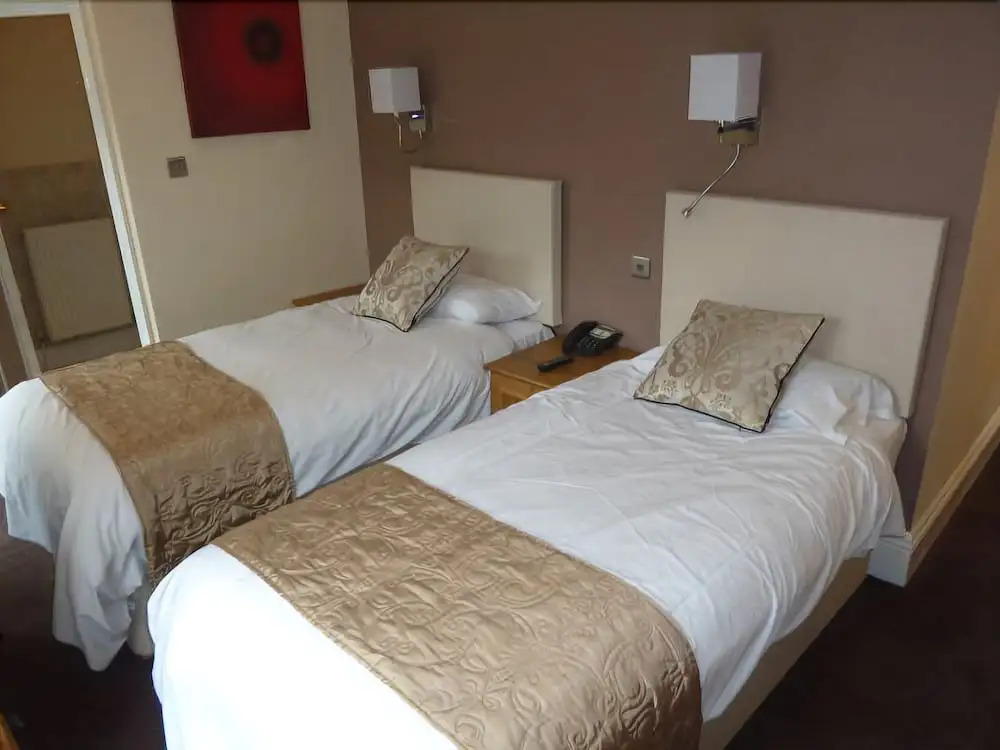 The Queen Hotel