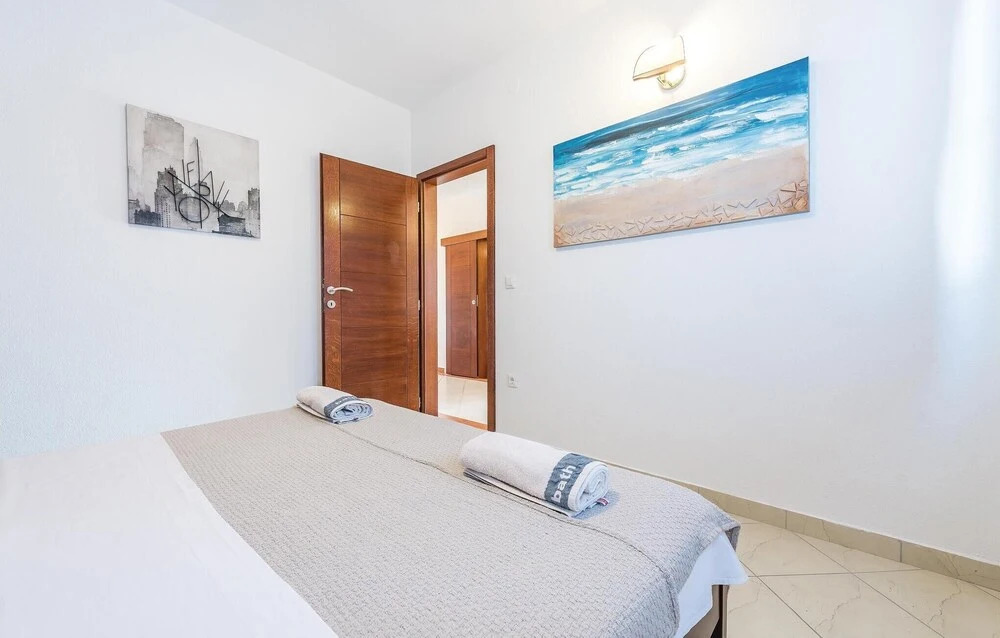Beautiful Home in Rogoznica With Wifi and 2 Bedrooms
