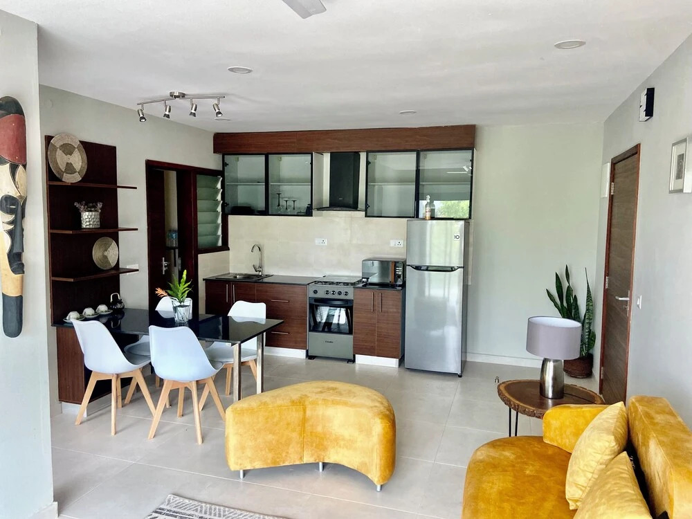 Modern Nearby Beach Apartment