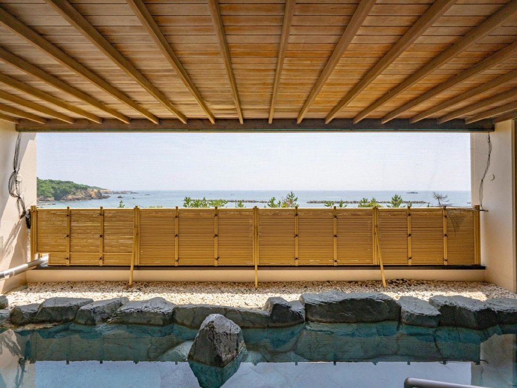 Shima Beach Hotel