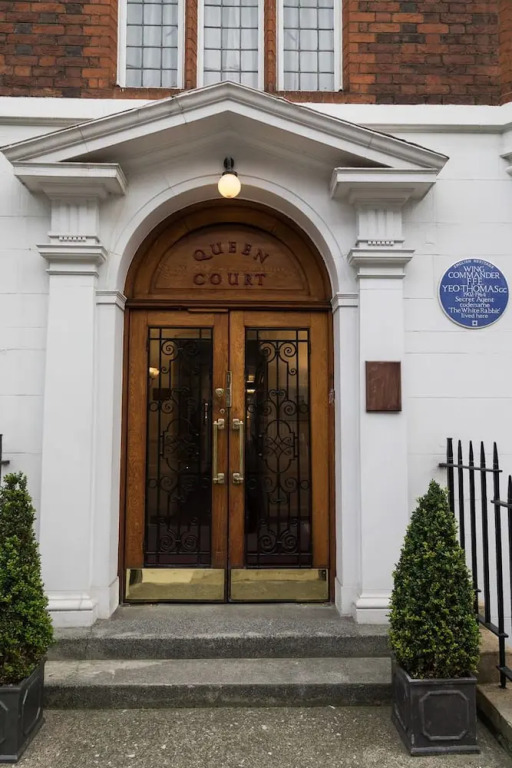 Queen Court Flat