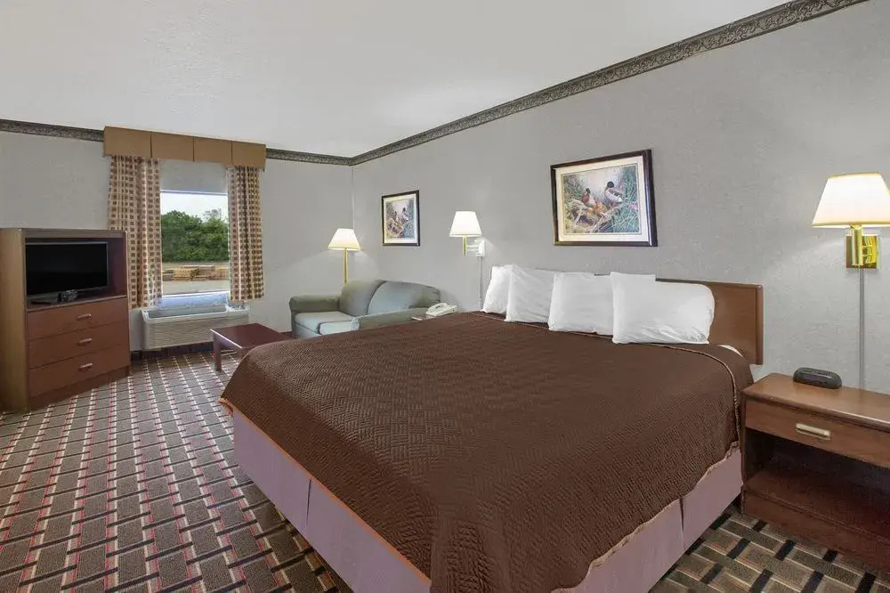 Travelodge Grand Rapids
