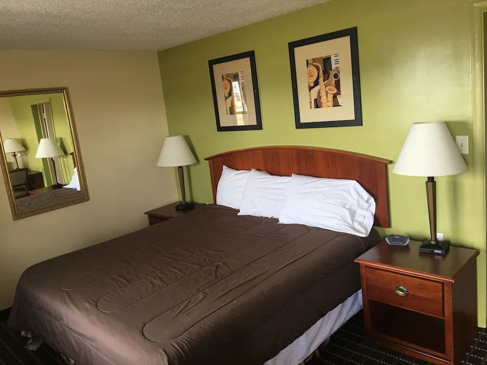 Kentland Motel