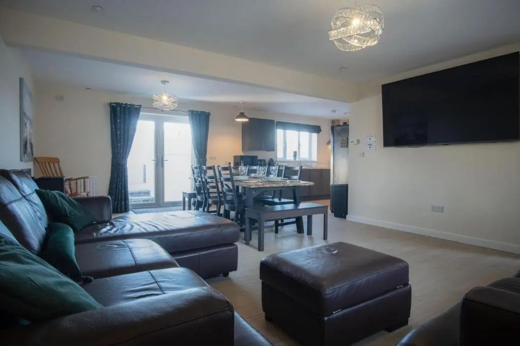 South Carvan View - 4 Bedroom Holiday Home - Tavernspite