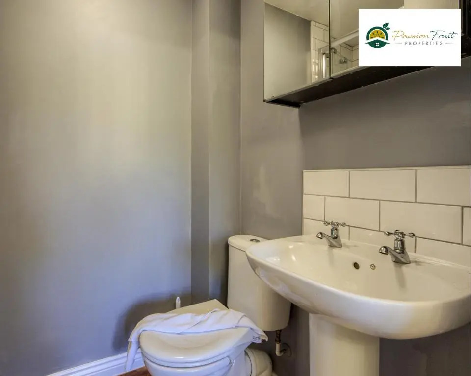 3 Bedroom Coventry House By Passionfruitproperties With Free Wi-fi, Driveway & Garden- 26WWC