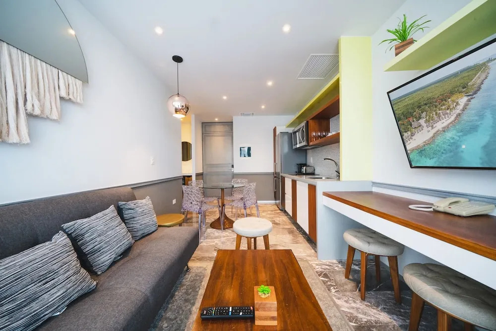 Jojo - 1 Bedroom Condo At Singular Joy