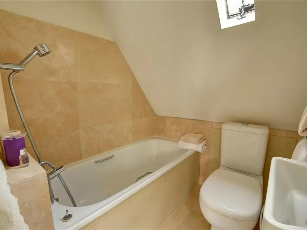 Characteristic Holiday Home With Courtyard in Authentic Little Street in Deal