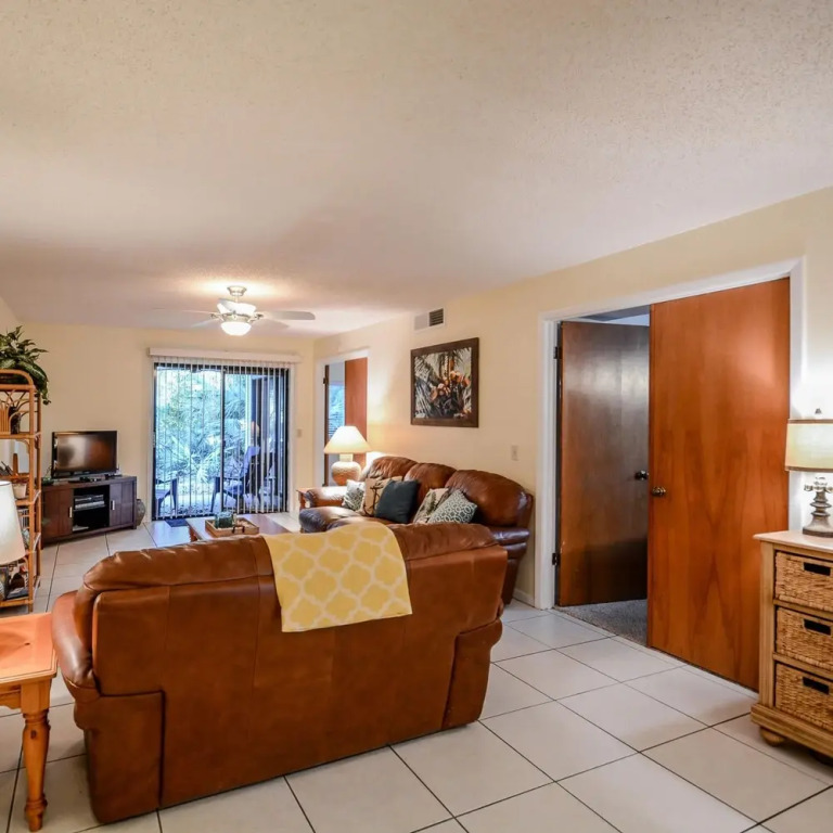 Sc162 Beautifully Updated 3 2 Corner Close to Pool Beach Access
