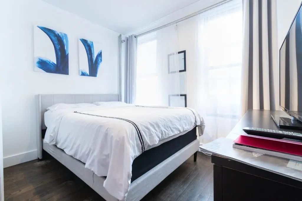 109-9 Beautiful Best Value Spacious 2br NYC Apt