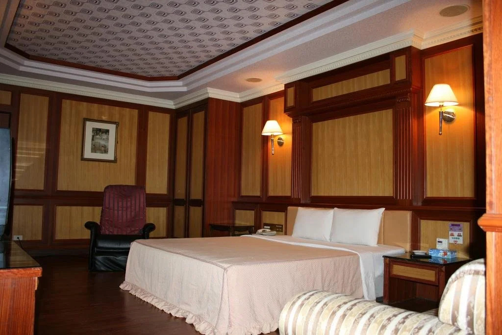 Loveshu Business Motel(長榮興商務汽車旅館（新化館）)