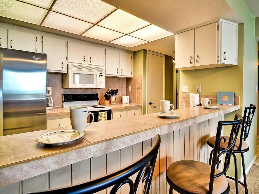 440 West Condos 908N
