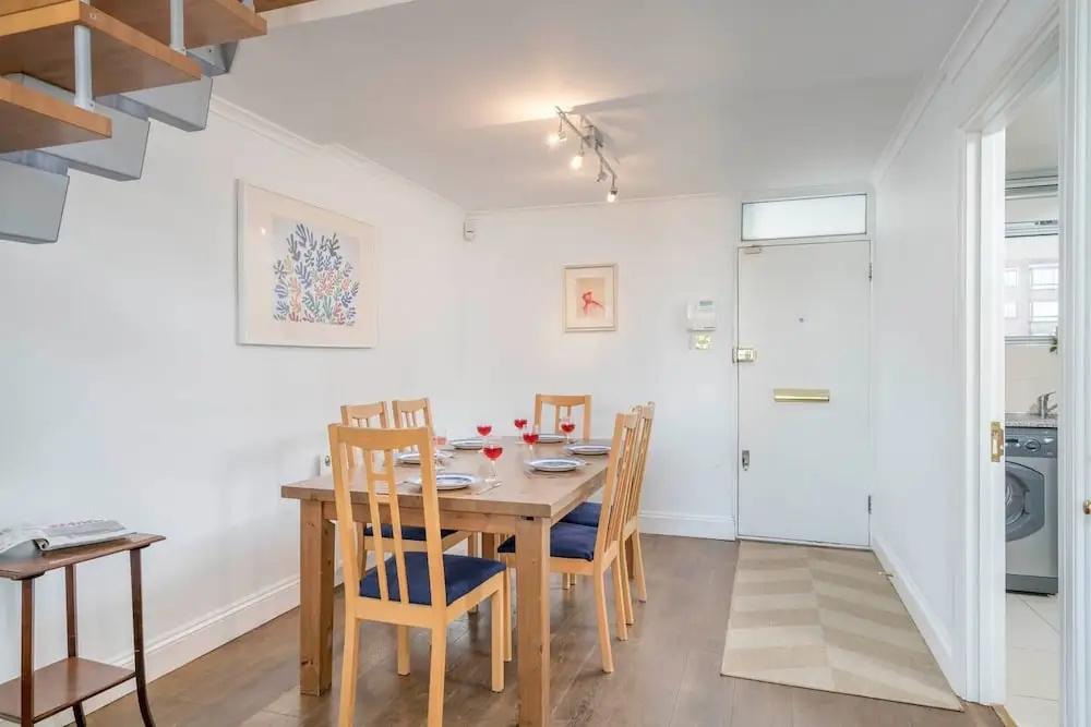 Elegant 3 Bedroom Flat Close to Kensington Garden