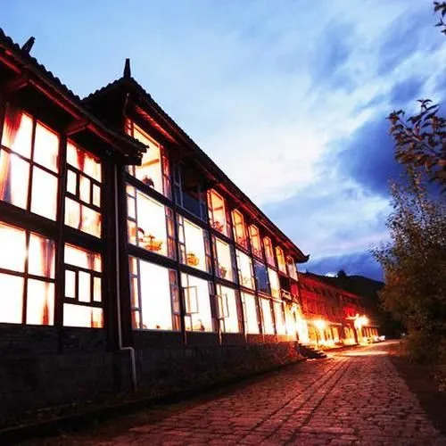 Lijiang Lugu Lake Nv'er Garden Hotel
