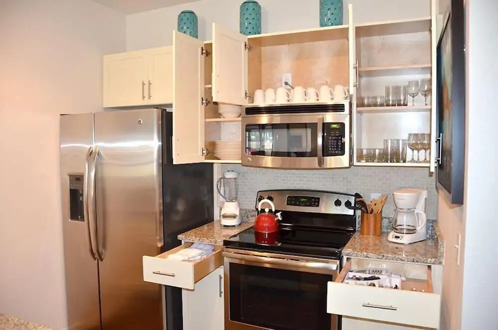 Lucaya 3 Bedroom 2 Bath Townhome!