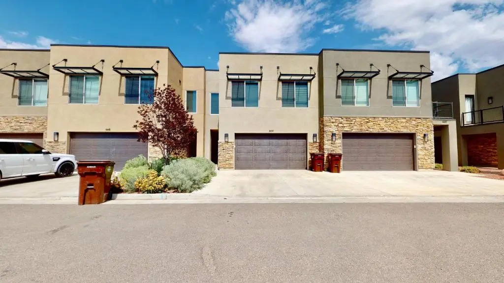 Entrada at Moab #598 4 Bedrooms 3 Bathrooms Home