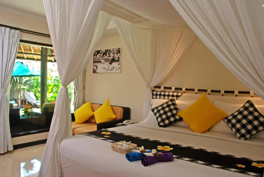 Legian Beach Villas
