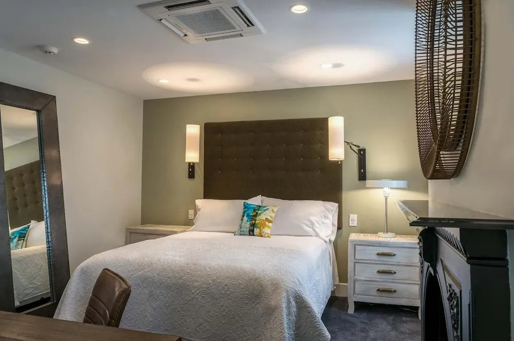 Inn On Camac