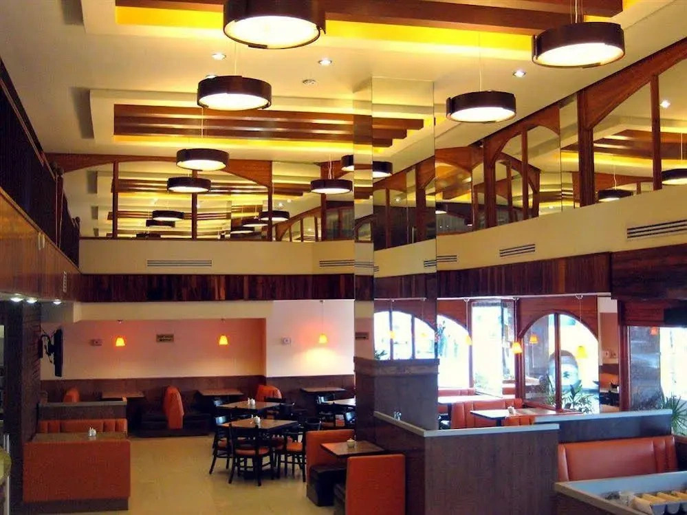 Fastos Hotel