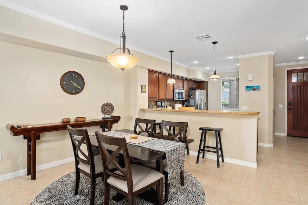 Waikoloa Beach Villas F22 2 Bedroom Condo by RedAwning
