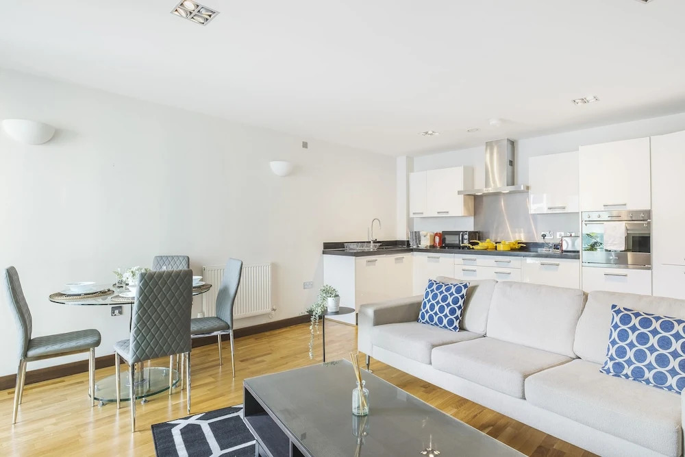 Modern Pet Friendly Apartment by MSS